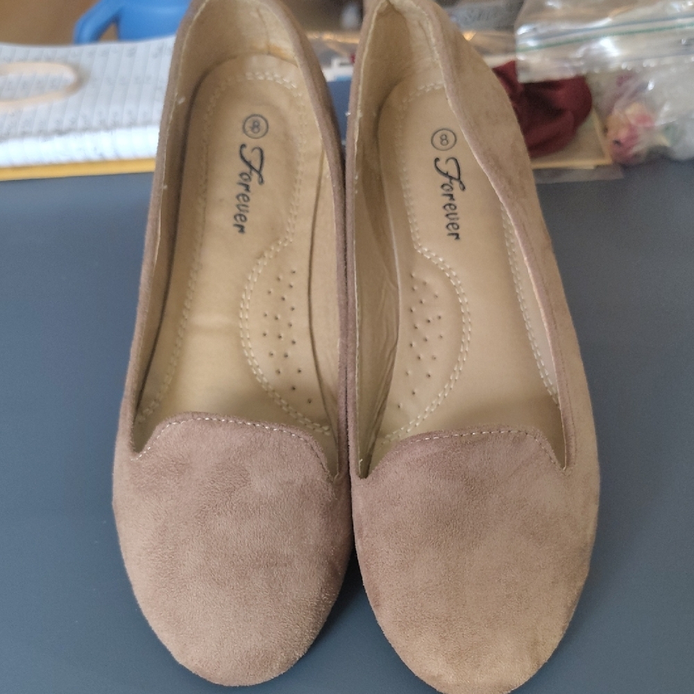 Forever Comfort Women's Beige Micro Suede Flats Size 8
